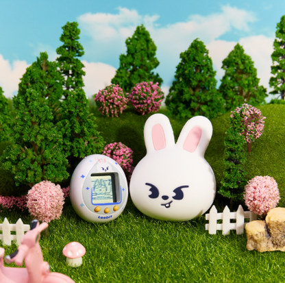 [PRE-ORDER] SKZOO TAMAGOTCHI & CASE SET