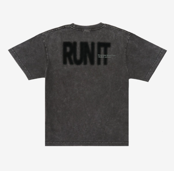 [PRE-ORDER] Stray Kids - PHOTO T-SHIRT - World Tour <RUN IT JAPAN> Online Official MD