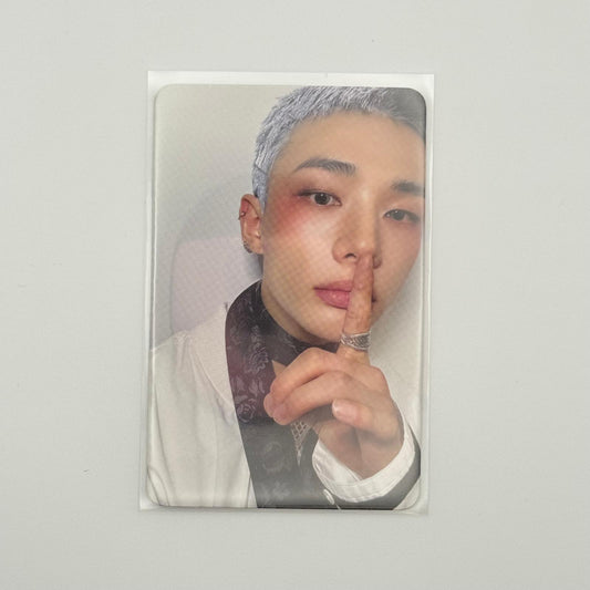 Hyunjin Karma Ceremony Ver. Album Photocard